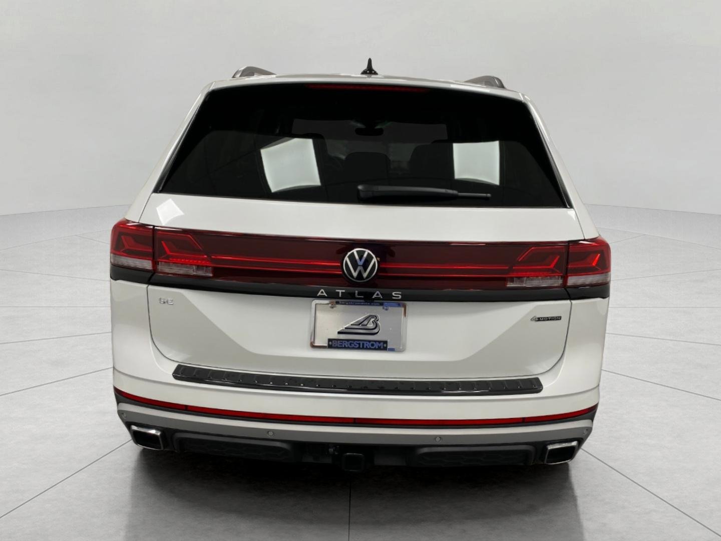 New 2026 Volkswagen Atlas Peak Edition image 5