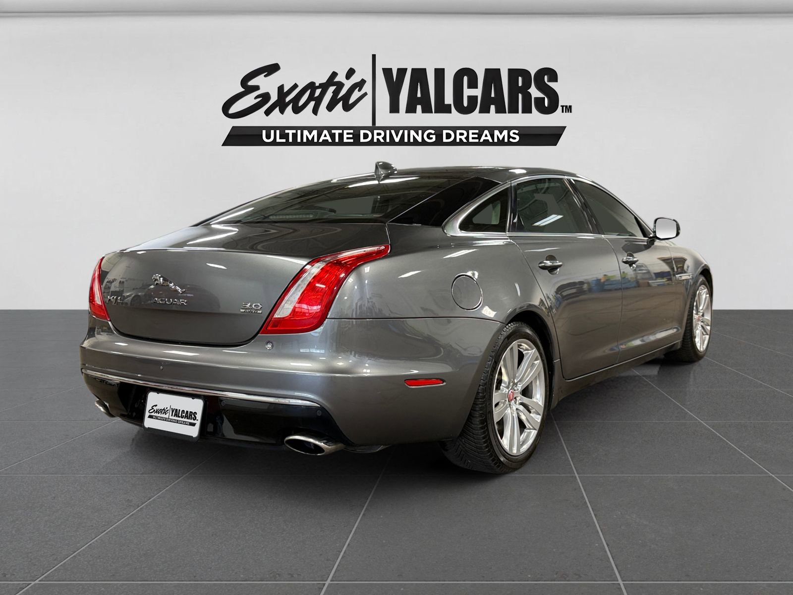 Used 2017 Jaguar XJ L Portfolio AWD/4WD image 5