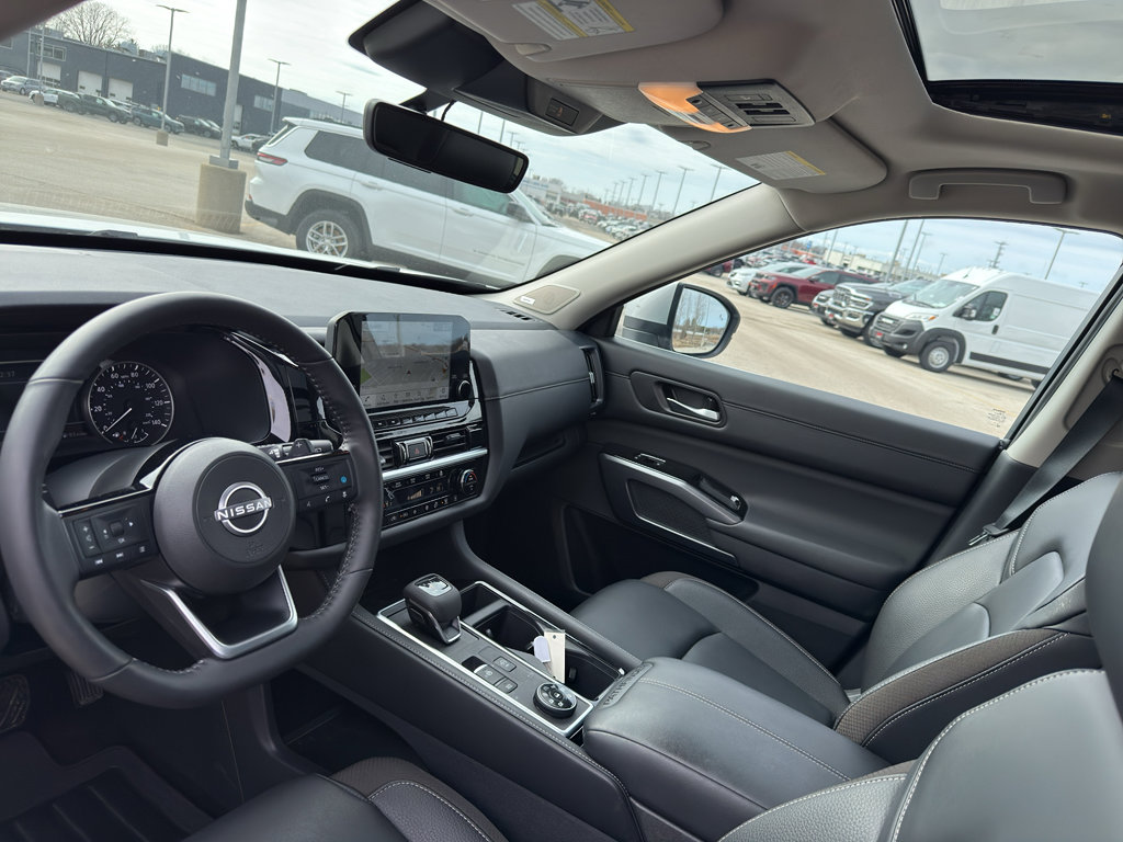 Certified 2025 Nissan Pathfinder SL w/ SL Premium Package image 25