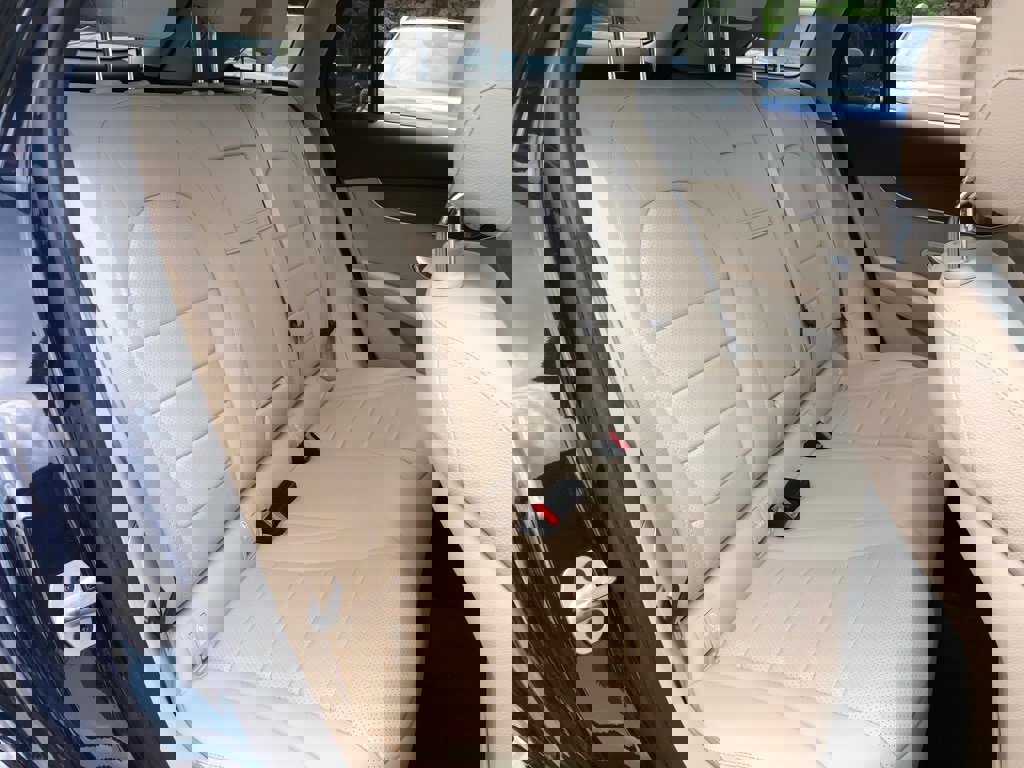 Used 2021 Mercedes-Benz GLC 300 4MATIC w/ Multimedia Package image 31