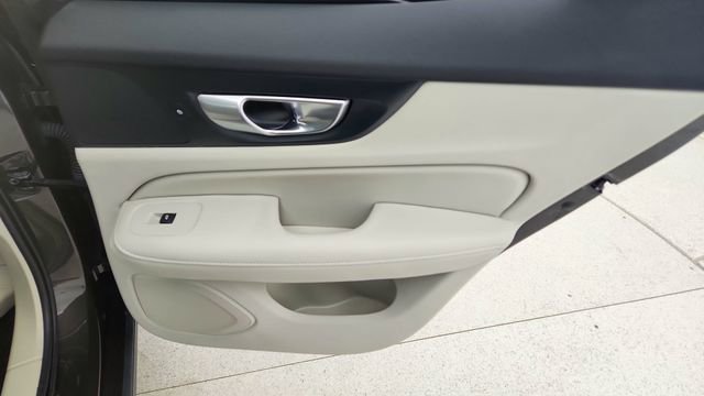 Used 2024 Volvo S60 B5 Plus w/ Climate Package image 29