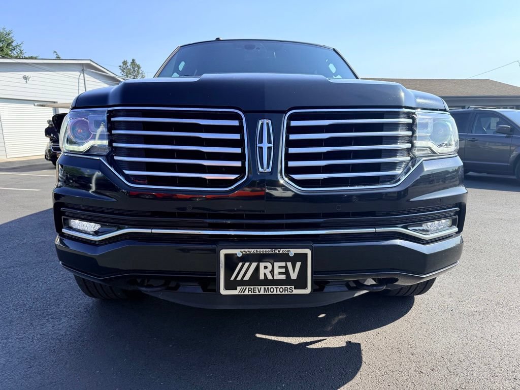 Used 2017 Lincoln Navigator Reserve AWD/4WD image 8