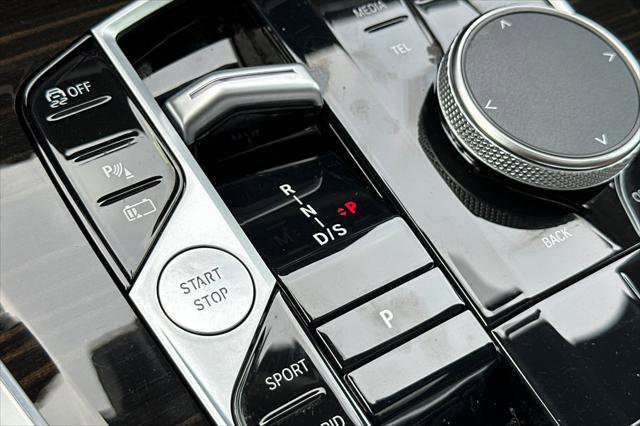 Used 2024 BMW X5 xDrive50e w/ Parking Assistance Package image 21