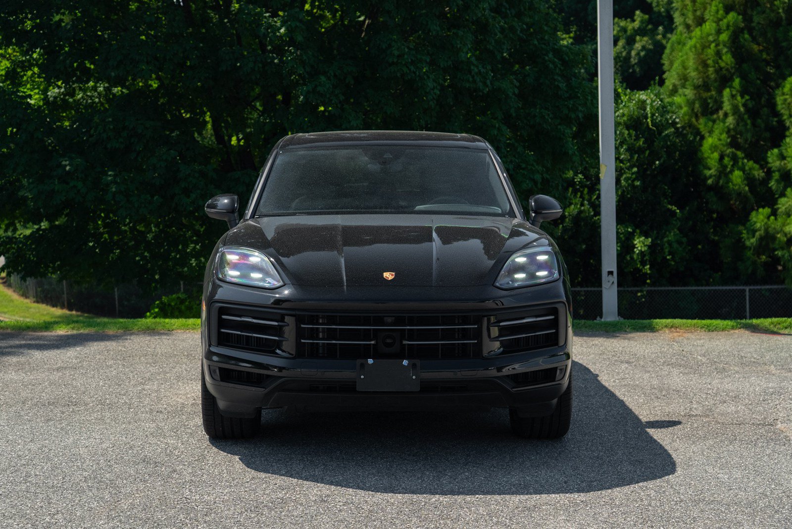 Certified 2025 Porsche Cayenne AWD/4WD image 4