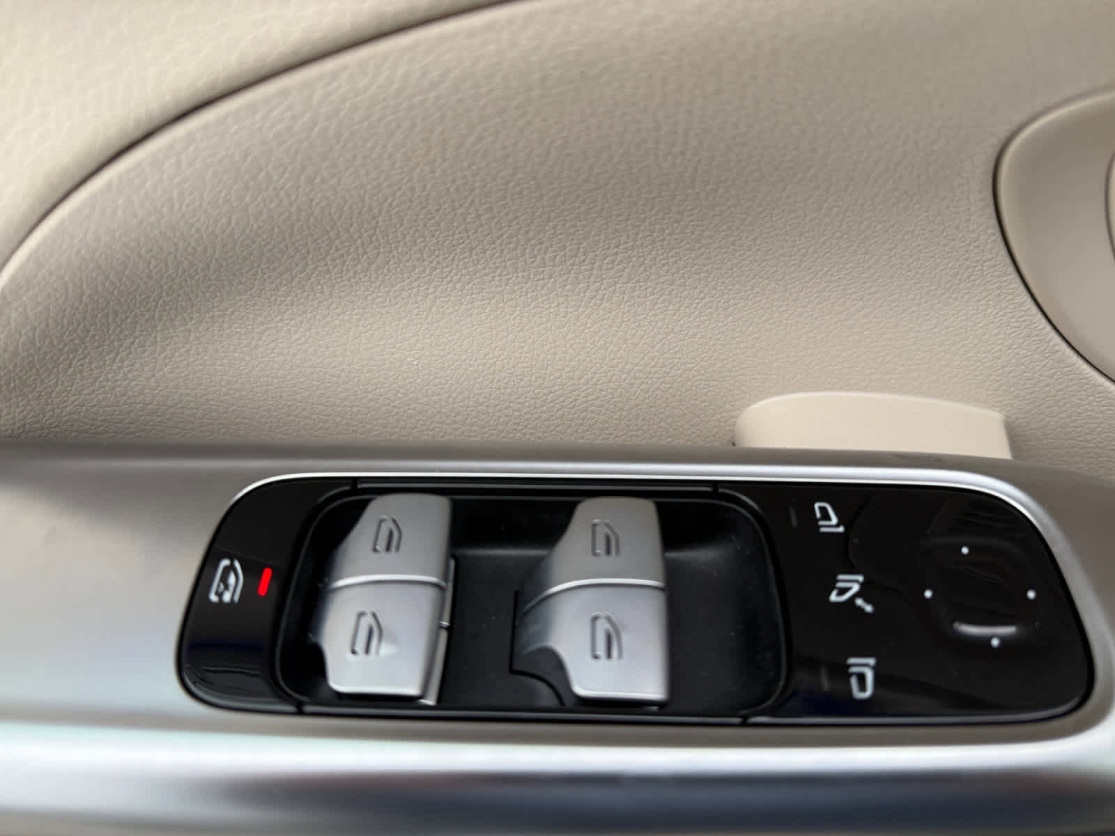 Certified 2025 Mercedes-Benz C 300 4MATIC Sedan image 21