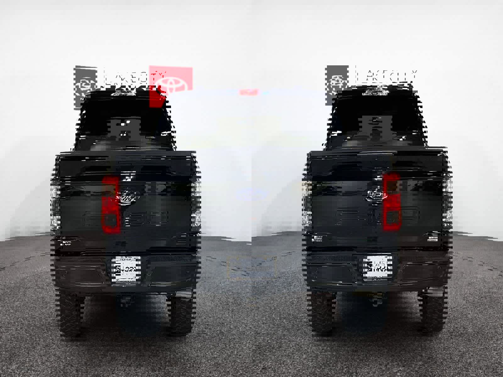 Used 2022 Ford F150 XL w/ STX Appearance Package image 6