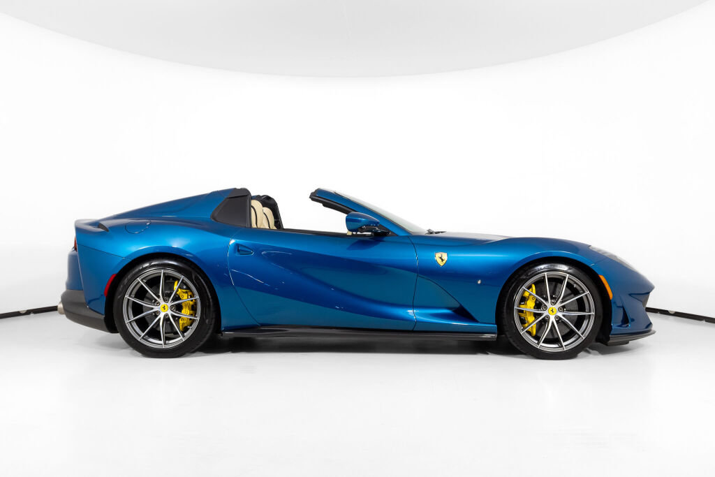 Used 2021 Ferrari 812 GTS RWD image 10