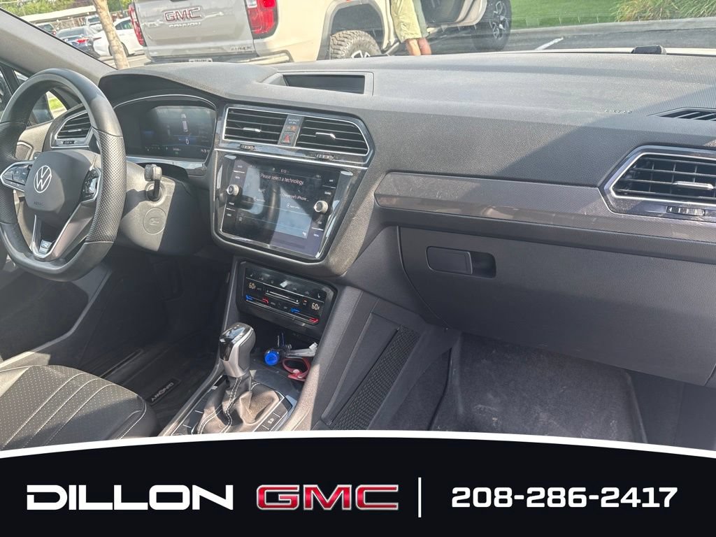 Used 2023 Volkswagen Tiguan SE R-Line AWD/4WD image 19