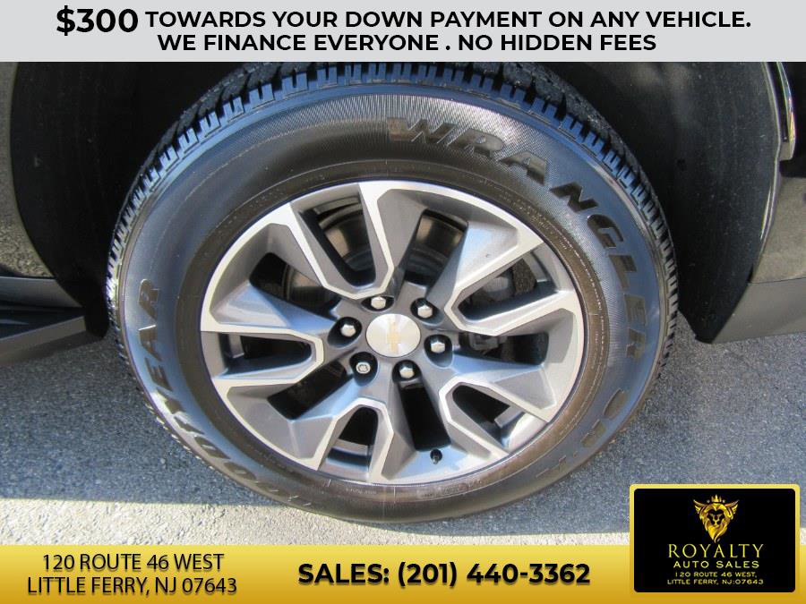 Used 2021 Chevrolet Suburban LT image 26