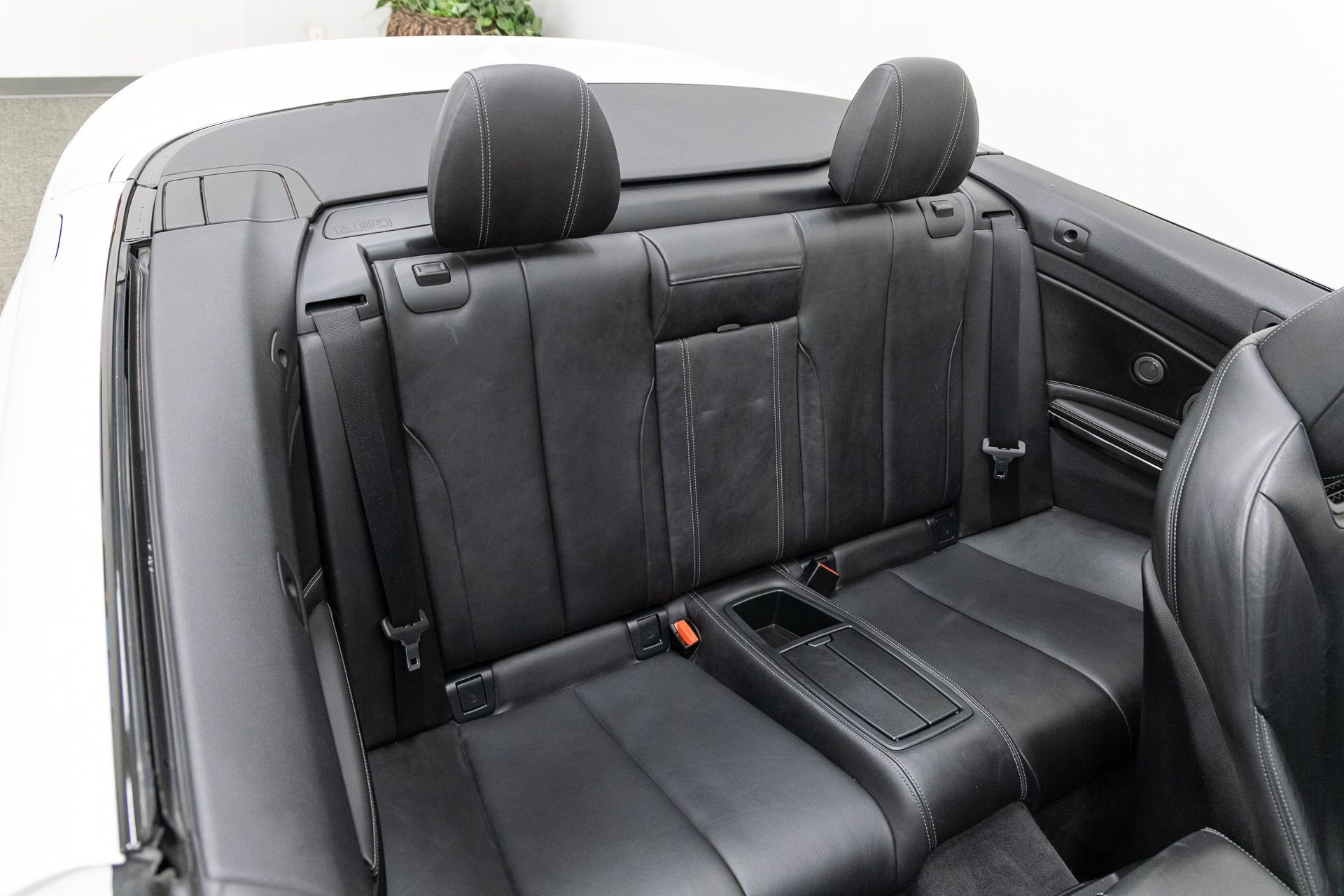 Used 2015 BMW M4 Convertible image 15