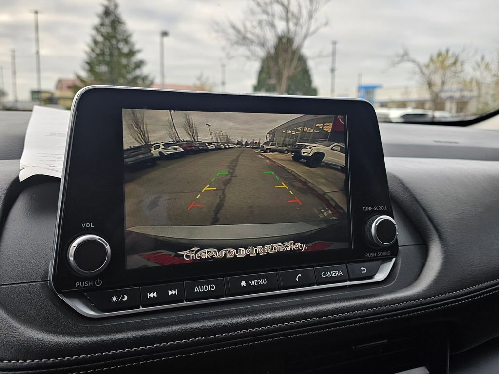 Used 2024 Nissan Rogue S image 23