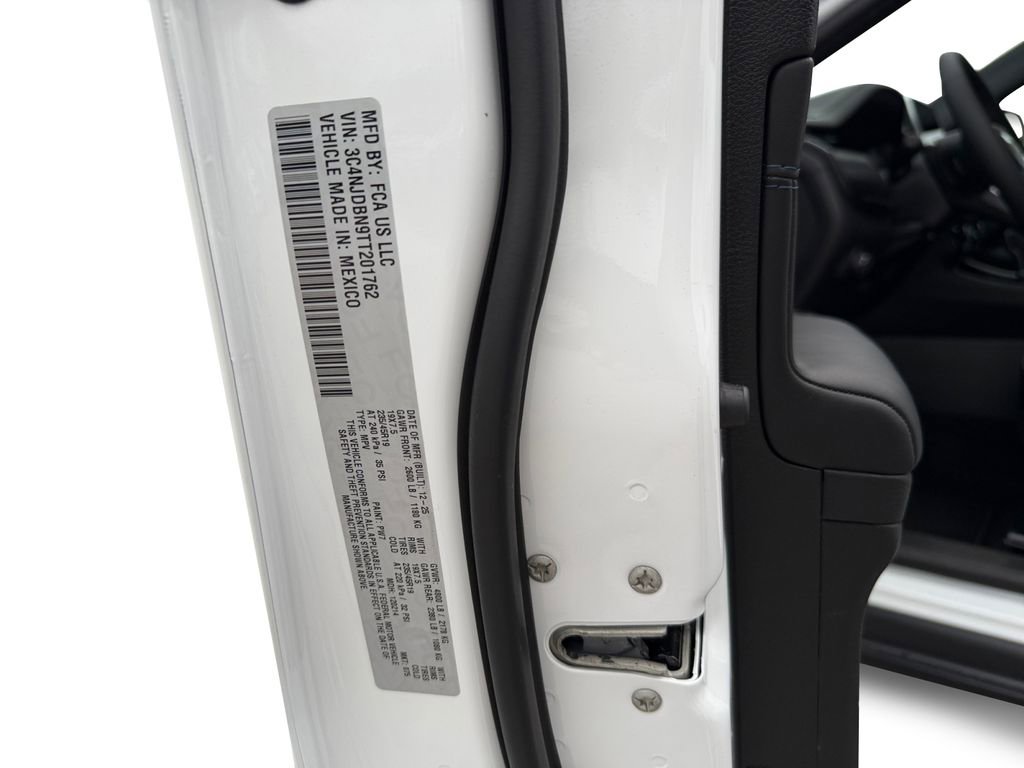 New 2026 Jeep Compass Latitude image 25