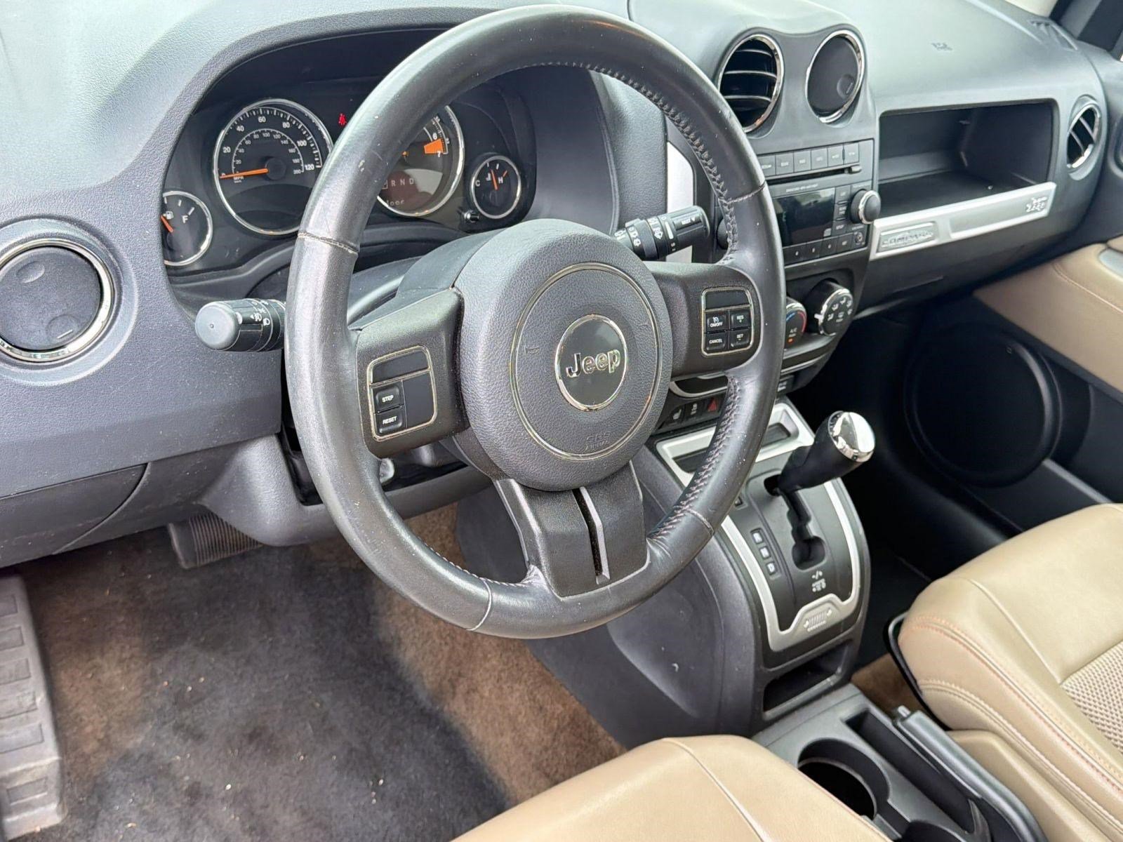 Used 2014 Jeep Compass Latitude w/ Sun/Sound Group image 4