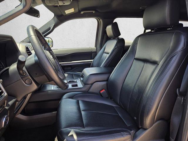 Used 2019 Ford Expedition XLT w/ Equipment Group 202A RWD image 16