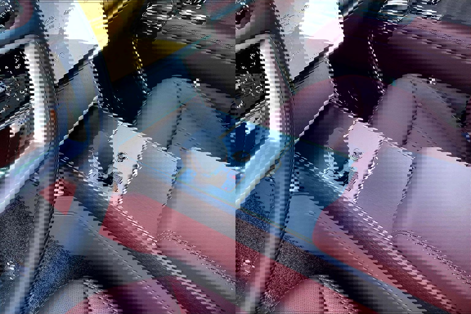 New 2026 Land Rover Range Rover SE image 11