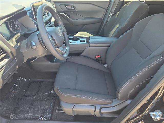 Used 2025 Nissan Rogue S AWD/4WD image 15
