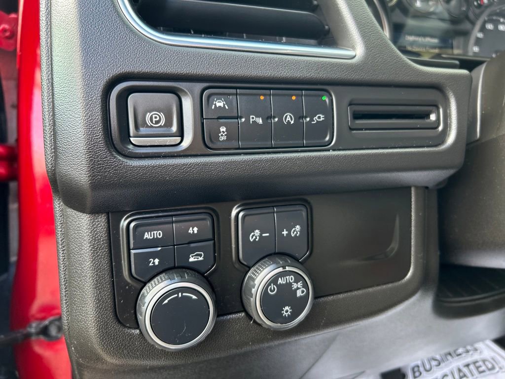Used 2021 Chevrolet Suburban RST w/ Luxury Package AWD/4WD image 21