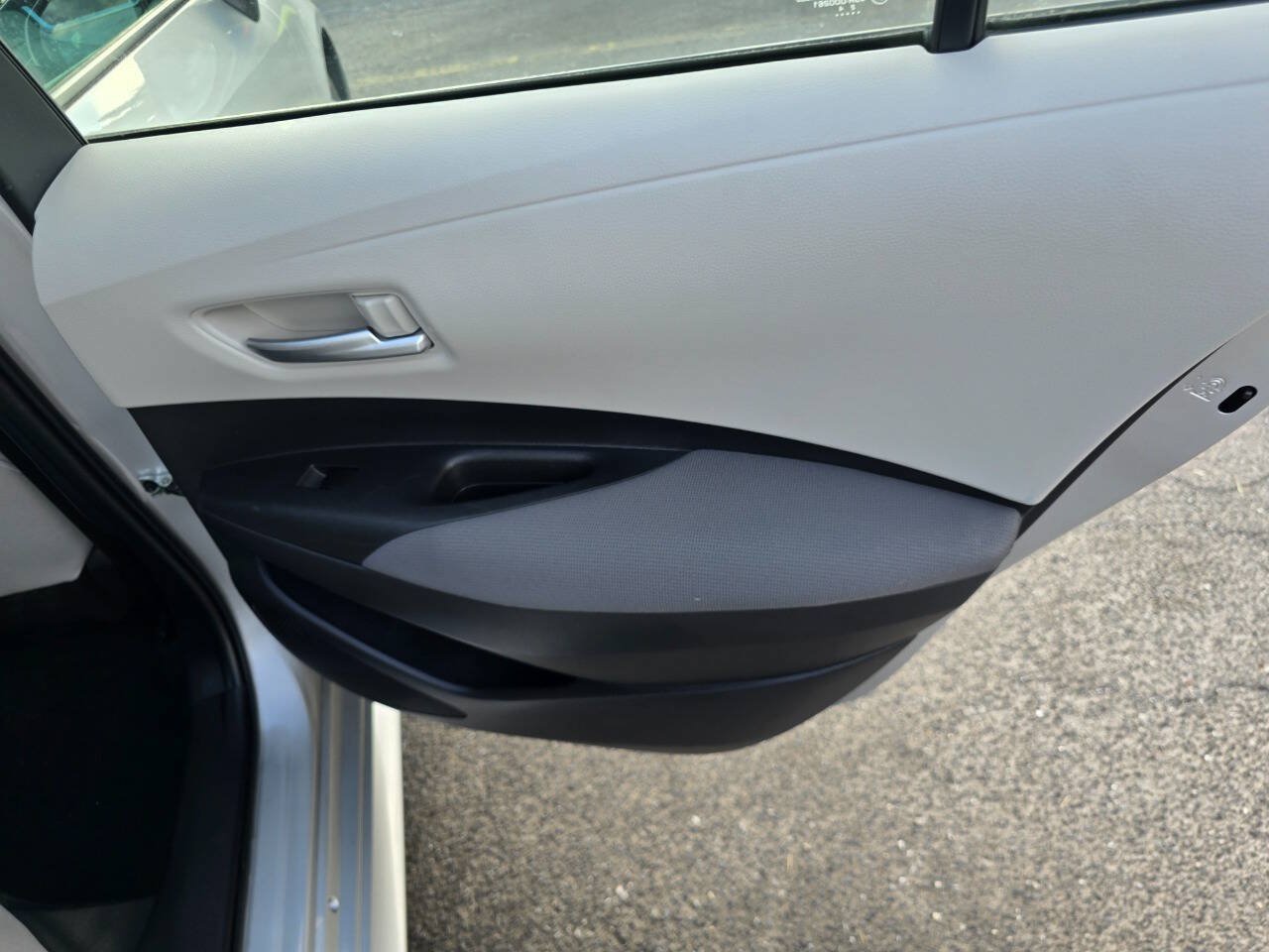 Used 2021 Toyota Corolla L w/ Carpet Mat Package (TMS) FWD image 22