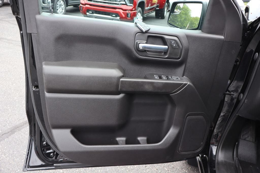 Used 2023 Chevrolet Silverado 1500 Custom AWD/4WD image 18