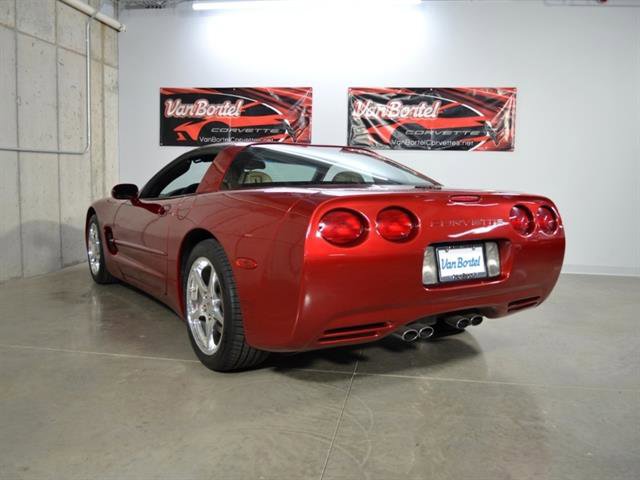 Used 2004 Chevrolet Corvette Coupe w/ Preferred Equipment Group image 5