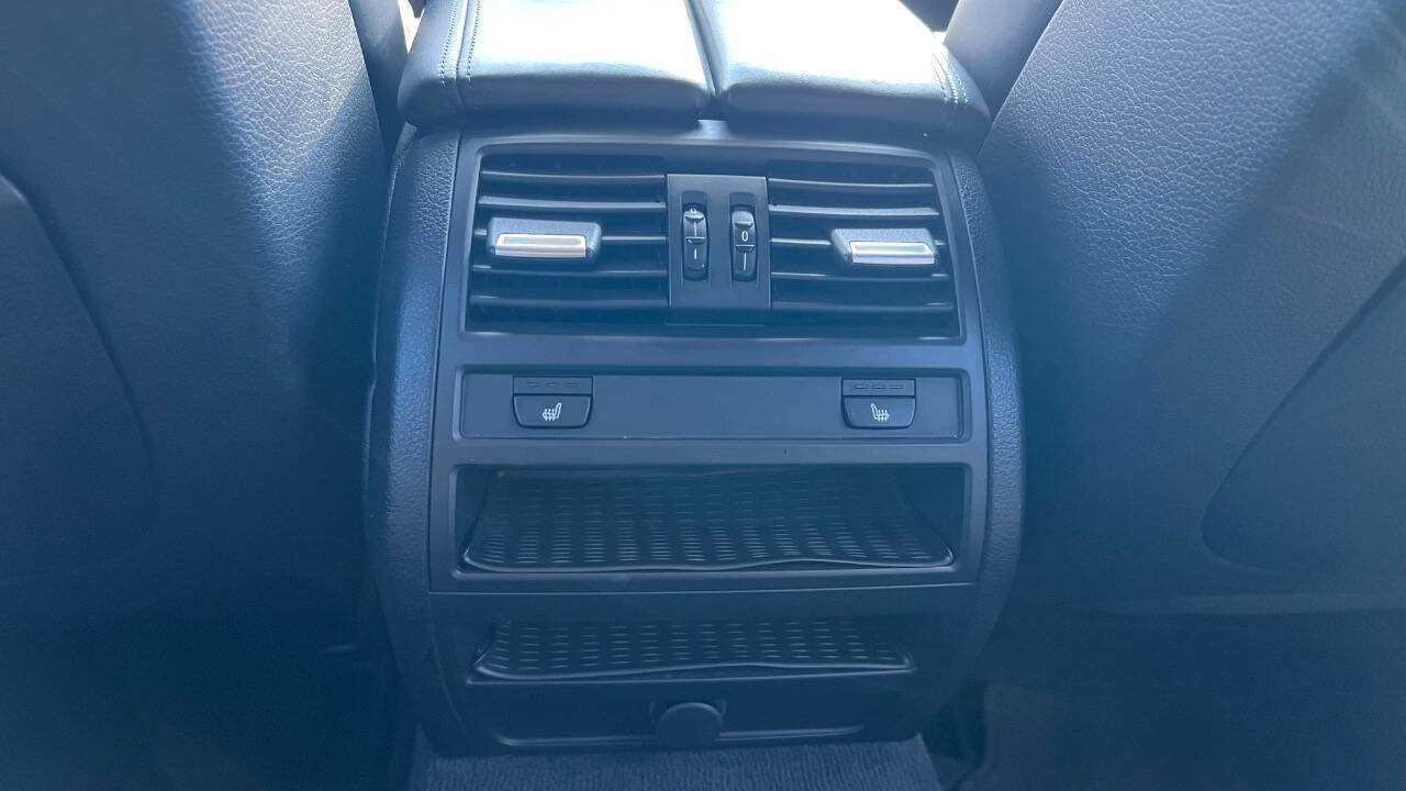 Used 2011 BMW 550i Sedan image 28