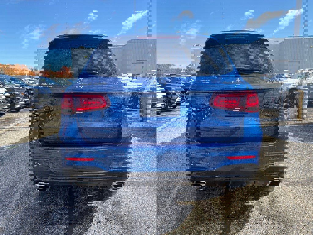 Used 2022 Mercedes-Benz GLC 300 4MATIC image 5