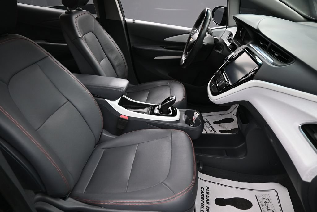 Used 2019 Chevrolet Bolt Premier w/ Infotainment Package FWD image 32