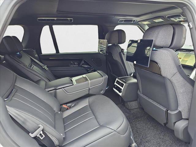 New 2025 Land Rover Range Rover SV AWD/4WD image 11