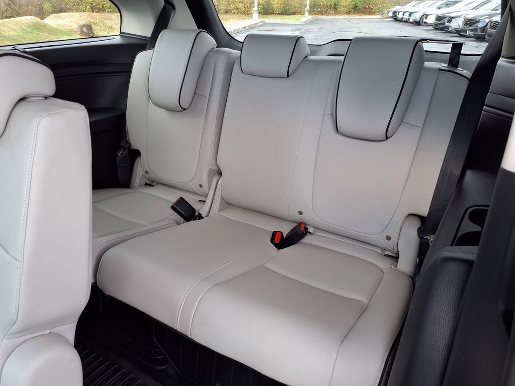 New 2026 Honda Odyssey Touring image 10