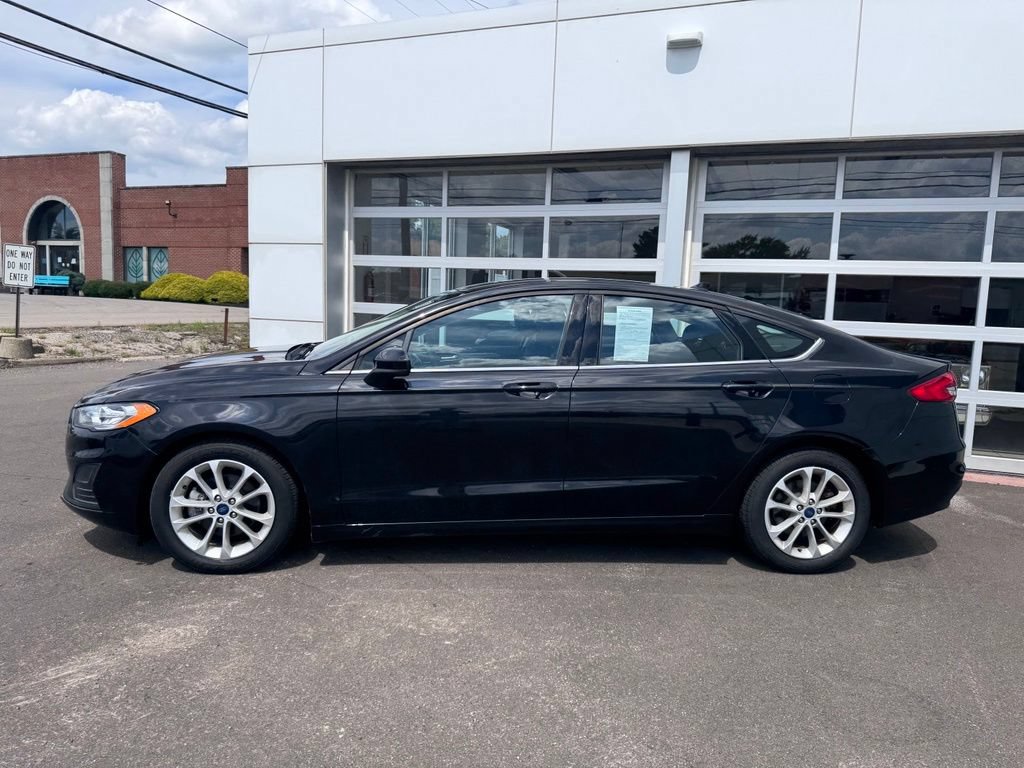 Used 2020 Ford Fusion SE FWD image 3