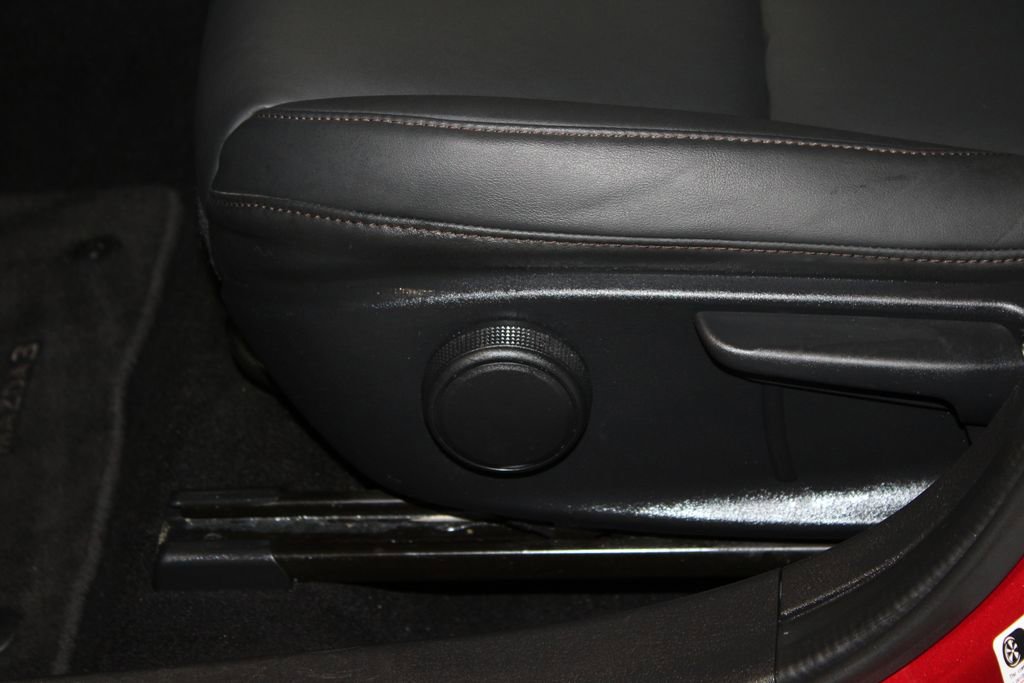 Used 2023 MAZDA MAZDA3 s image 14