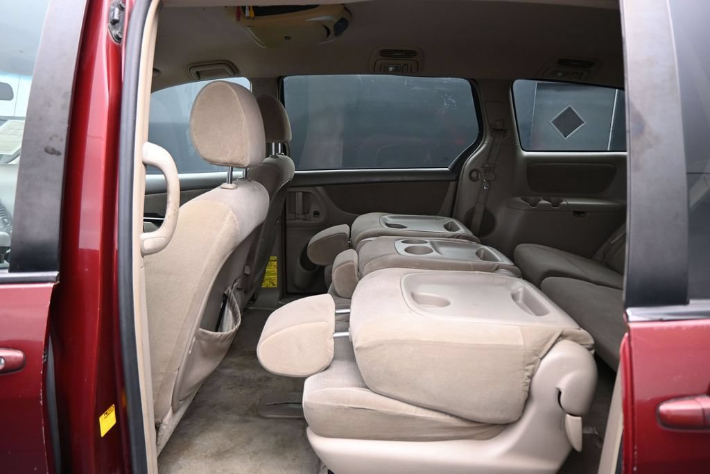 Used 2005 Toyota Sienna LE w/ LE Pkg 2 FWD image 20