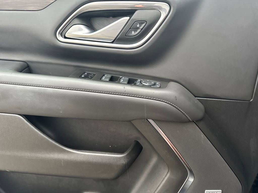 Used 2024 Chevrolet Tahoe Z71 w/ Luxury Package image 17