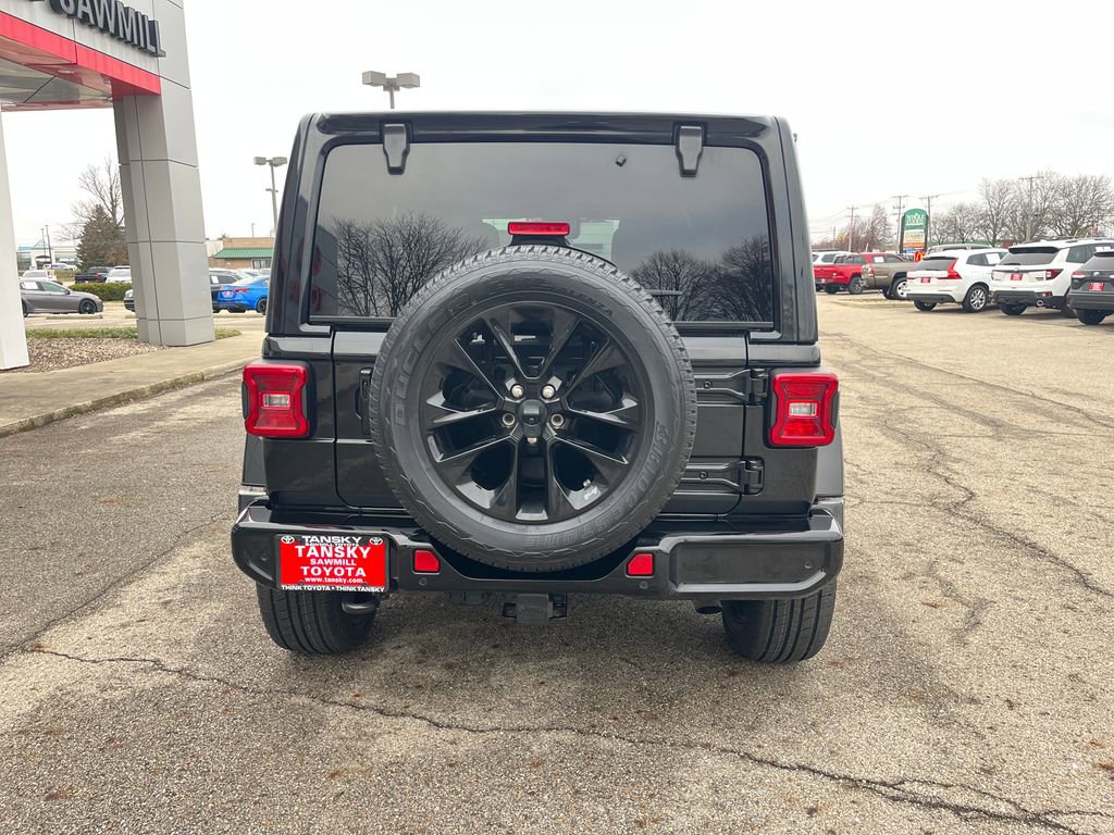 Used 2022 Jeep Wrangler Unlimited Sahara image 4