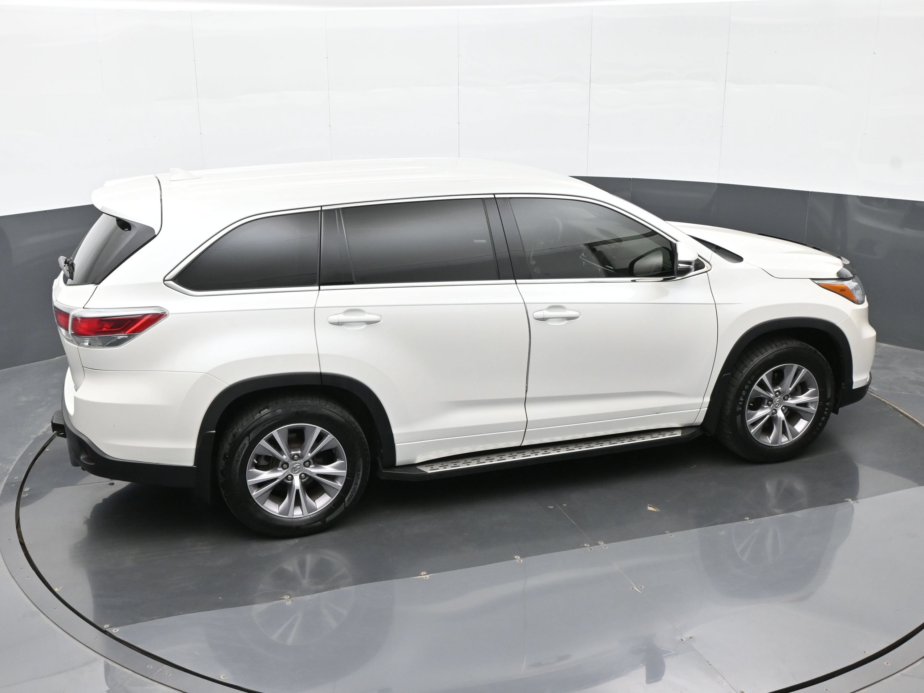 Used 2015 Toyota Highlander Plus AWD/4WD image 35