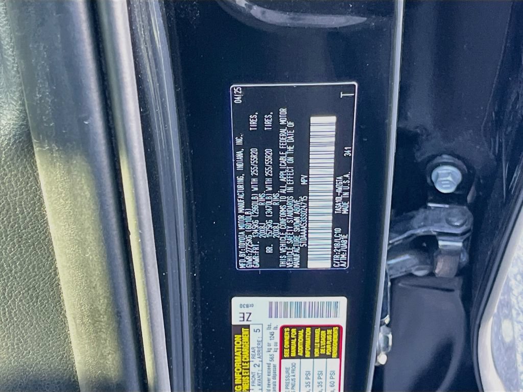 Used 2025 Toyota Grand Highlander FWD image 32