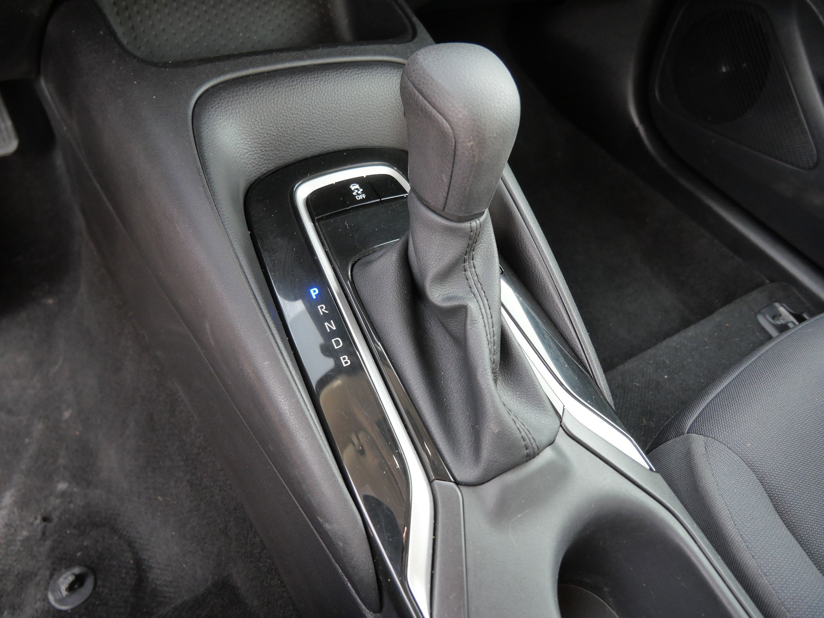 Certified 2025 Toyota Corolla LE FWD image 24