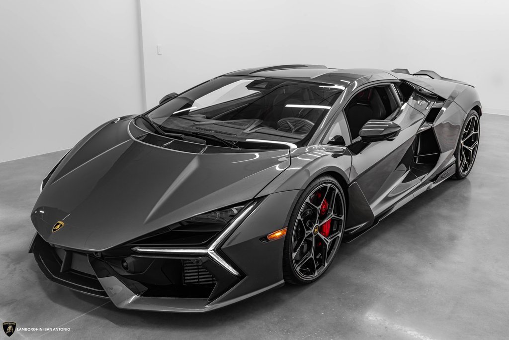 Used 2024 Lamborghini Revuelto image 19