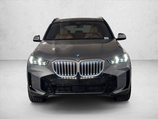 Used 2026 BMW X5 xDrive50e w/ M Sport Package AWD/4WD image 5