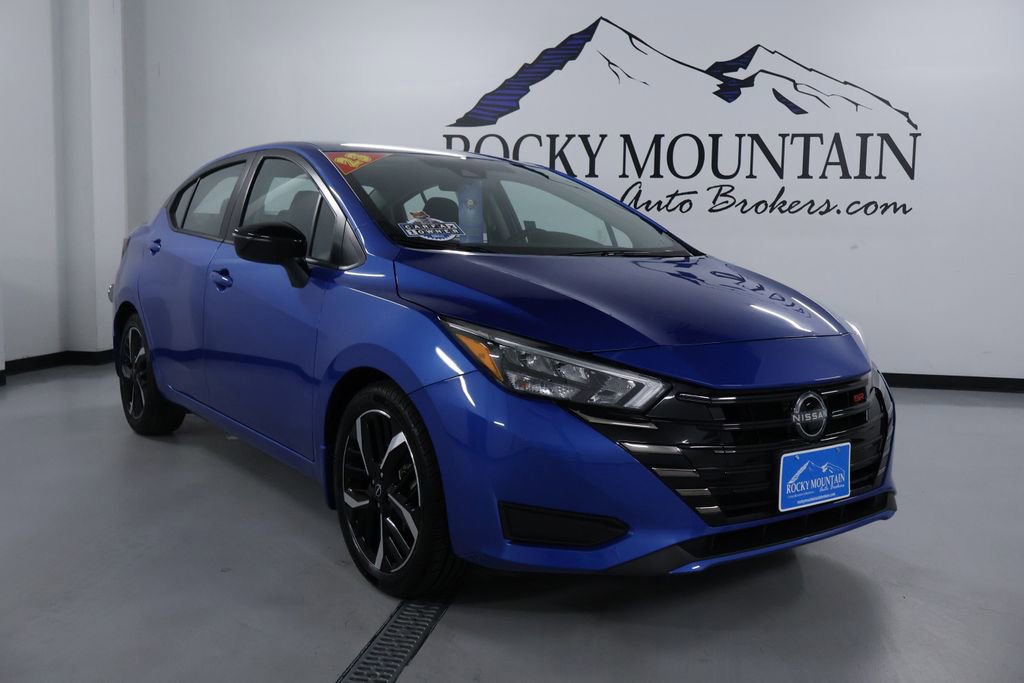 Used 2023 Nissan Versa SR w/ Trunk Package