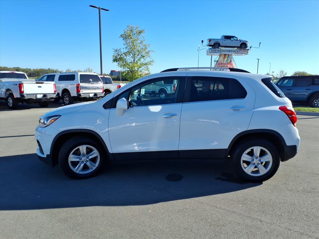 Used 2017 Chevrolet Trax LT w/ LT Convenience Package image 6