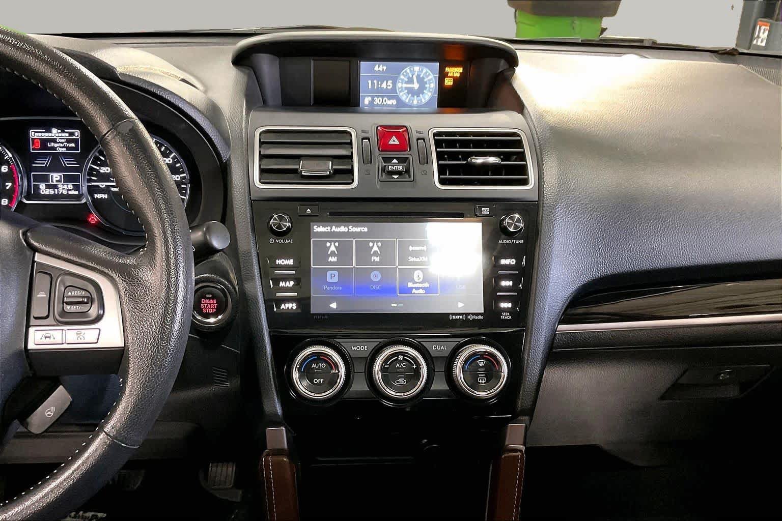 Used 2017 Subaru Forester 2.5i Touring AWD/4WD image 6