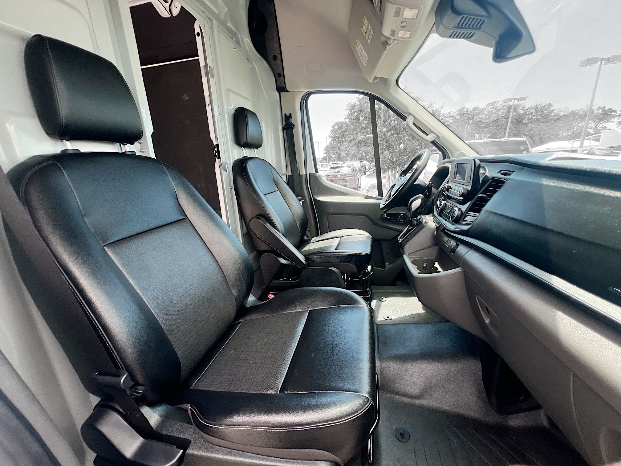 Used 2024 Ford Transit 250 148 High Roof Extended w/ Load Area Protection Package RWD image 25