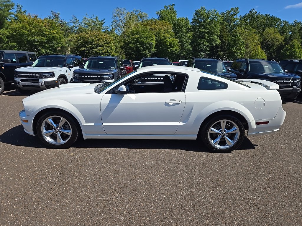 Used 2007 Ford Mustang GT Premium RWD image 2