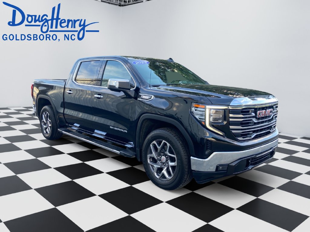 Used 2023 GMC Sierra 1500 SLT w/ SLT Premium Package AWD/4WD image 7