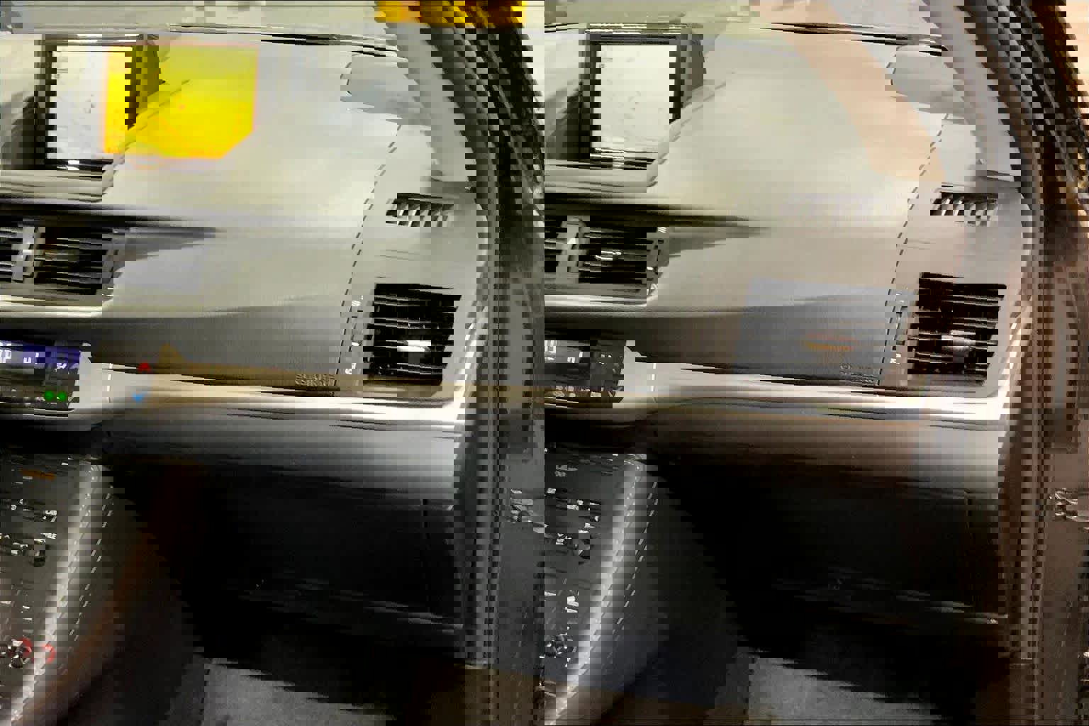 Used 2011 Lexus CT 200h Premium image 17