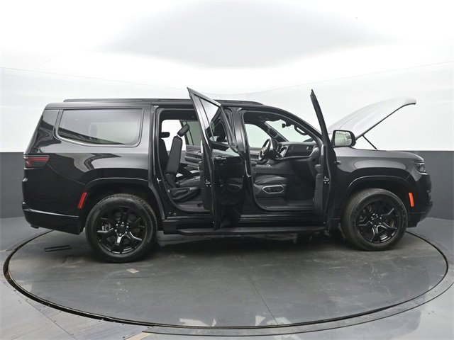 Used 2025 Jeep Wagoneer Series II image 59