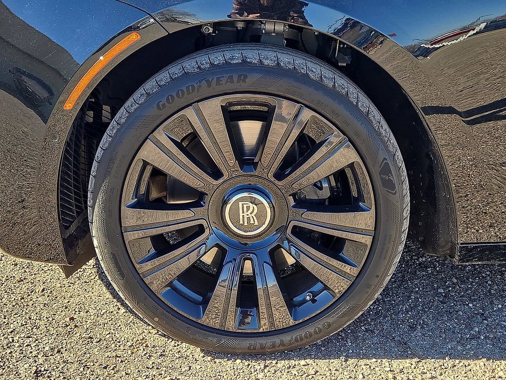 Used 2023 Rolls-Royce Ghost image 11