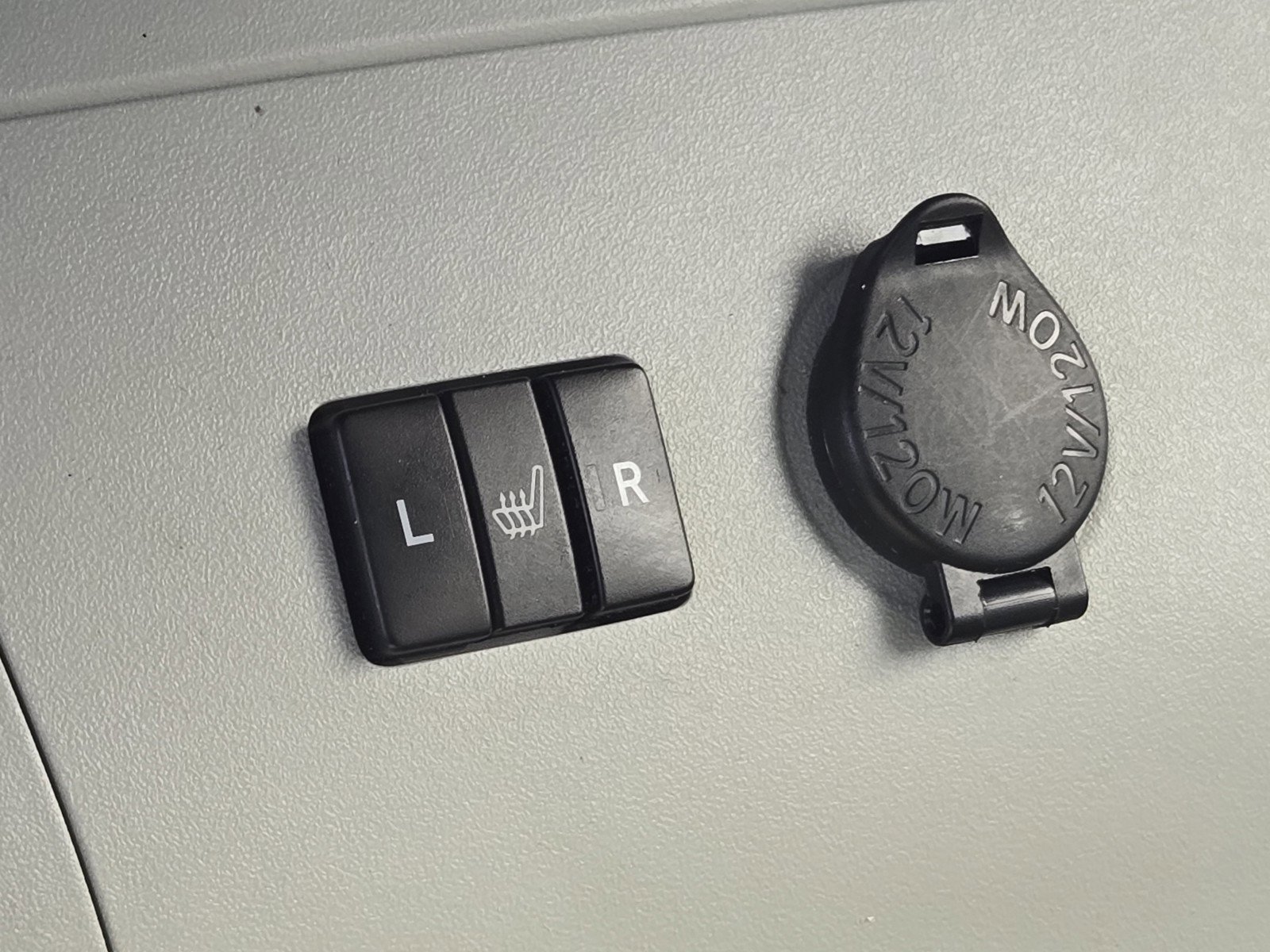 Used 2013 Toyota Prius Five image 26