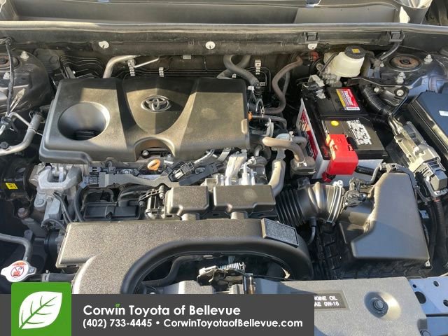 Used 2021 Toyota RAV4 XLE w/ Convenience Package image 29